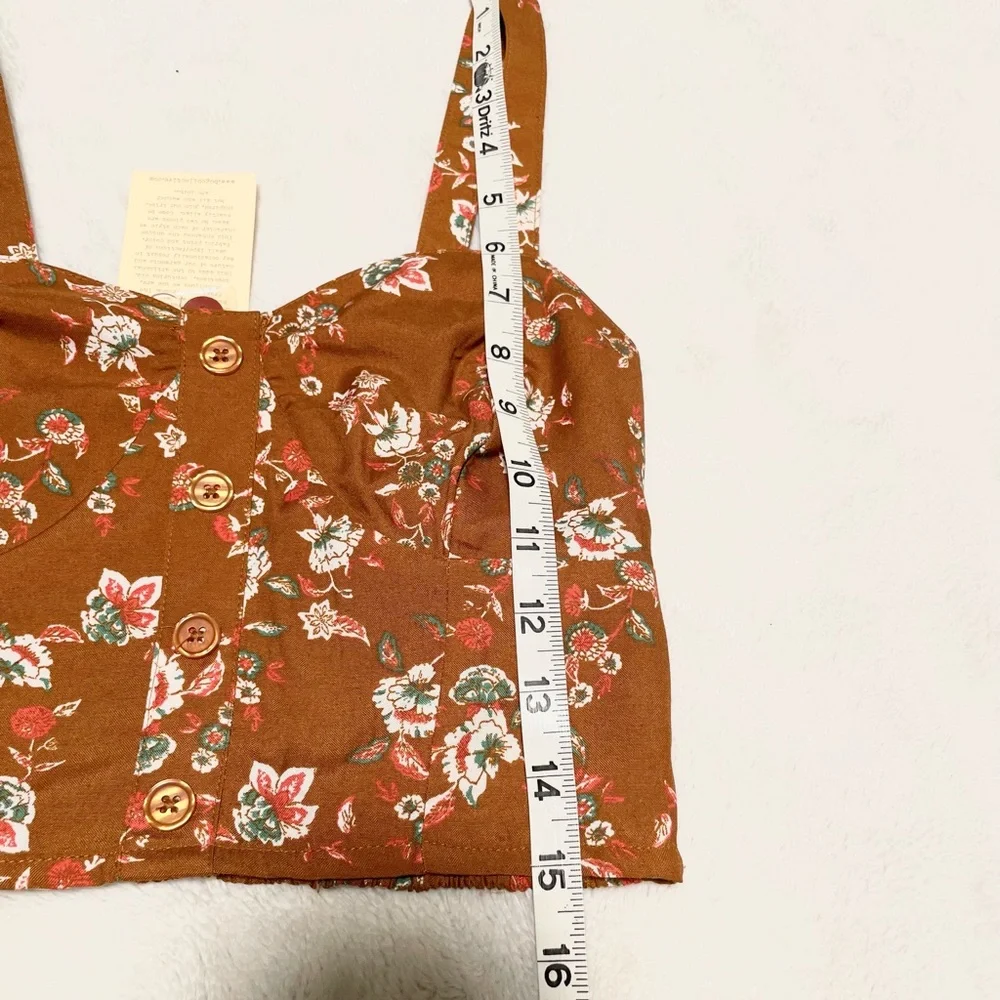 NWT B.O.G Collective Floral Crop Tank Top
